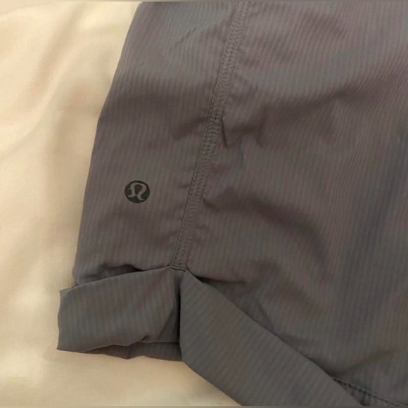 Lululemon Dance Studio Shorts - Picture 4 of 4